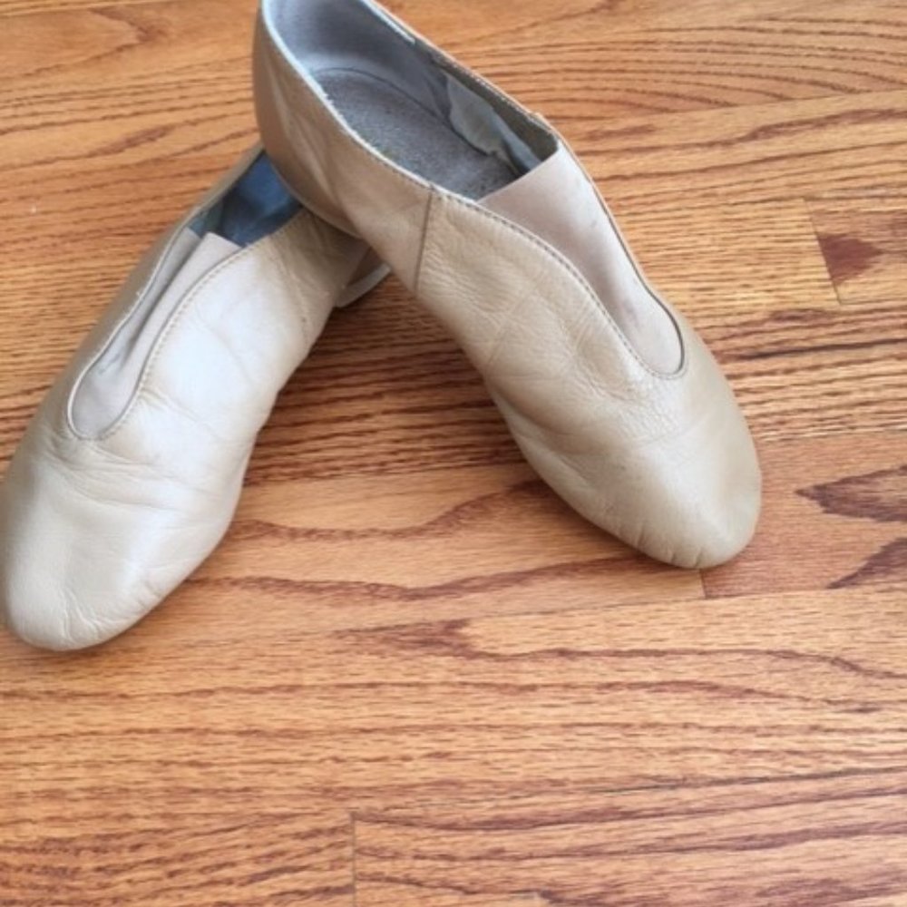 COST WAS $40 RESONABLE OFFERS! Back to ballet! Ballet Shoes sz 6,5 Leather Upper